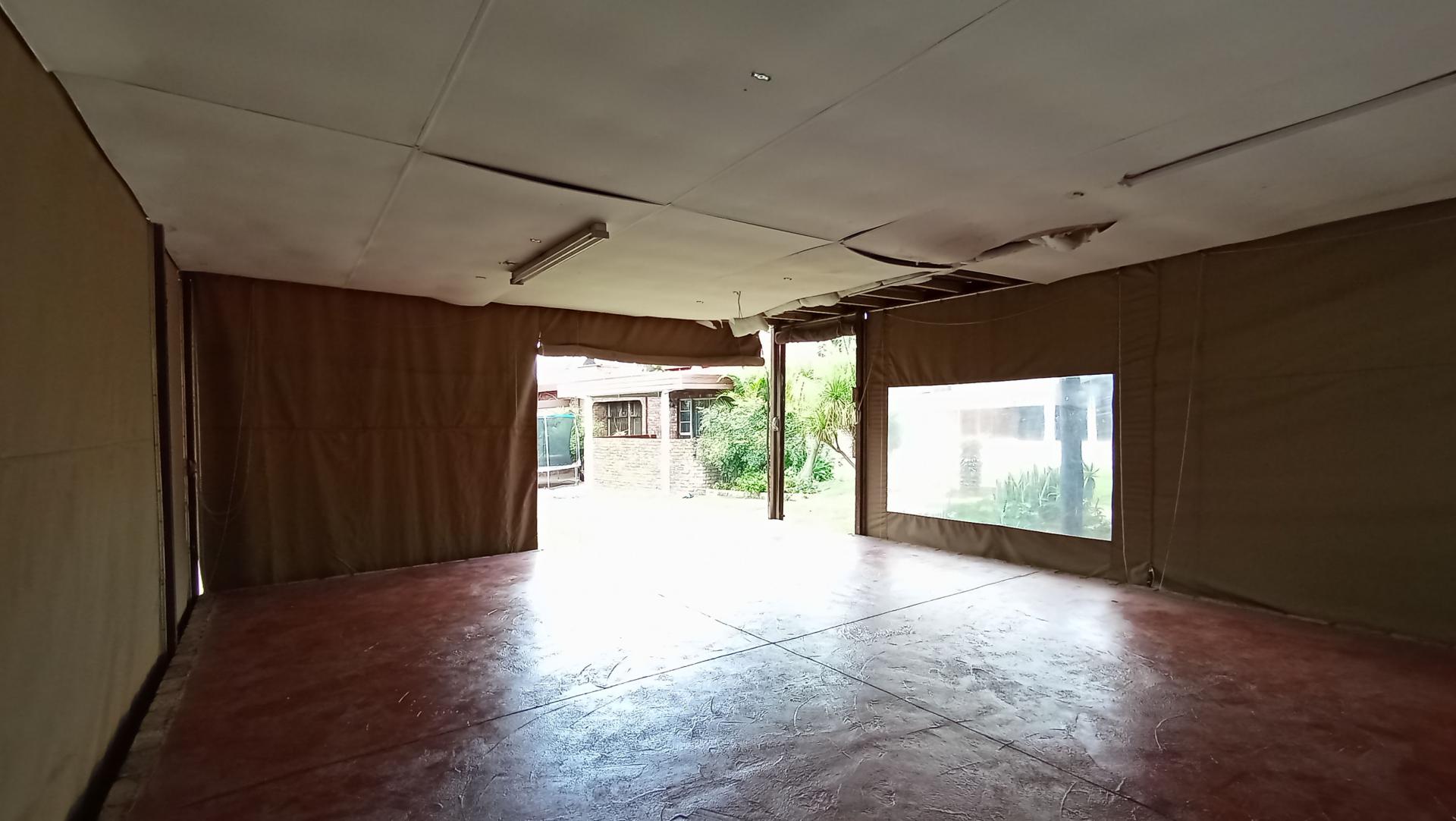 Rooms - 55 square meters of property in Theresapark