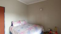 Bed Room 3 - 11 square meters of property in Theresapark