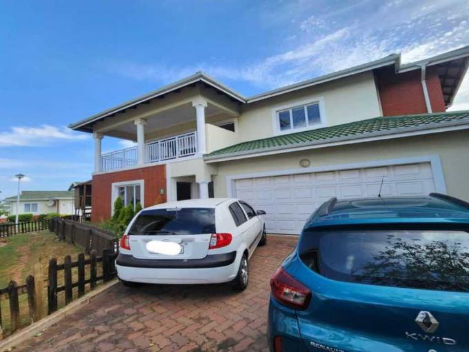 3 Bedroom Duplex for Sale For Sale in Mount Edgecombe  - MR626482