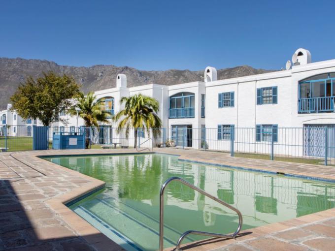 2 Bedroom Apartment for Sale For Sale in Gordons Bay - MR626514