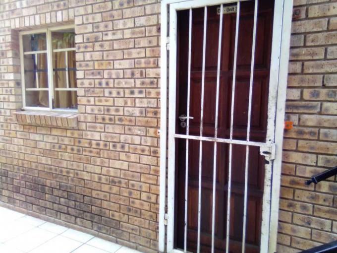 2 Bedroom Apartment for Sale For Sale in Rustenburg - MR626526