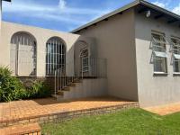 3 Bedroom 2 Bathroom Simplex for Sale for sale in Floracliffe