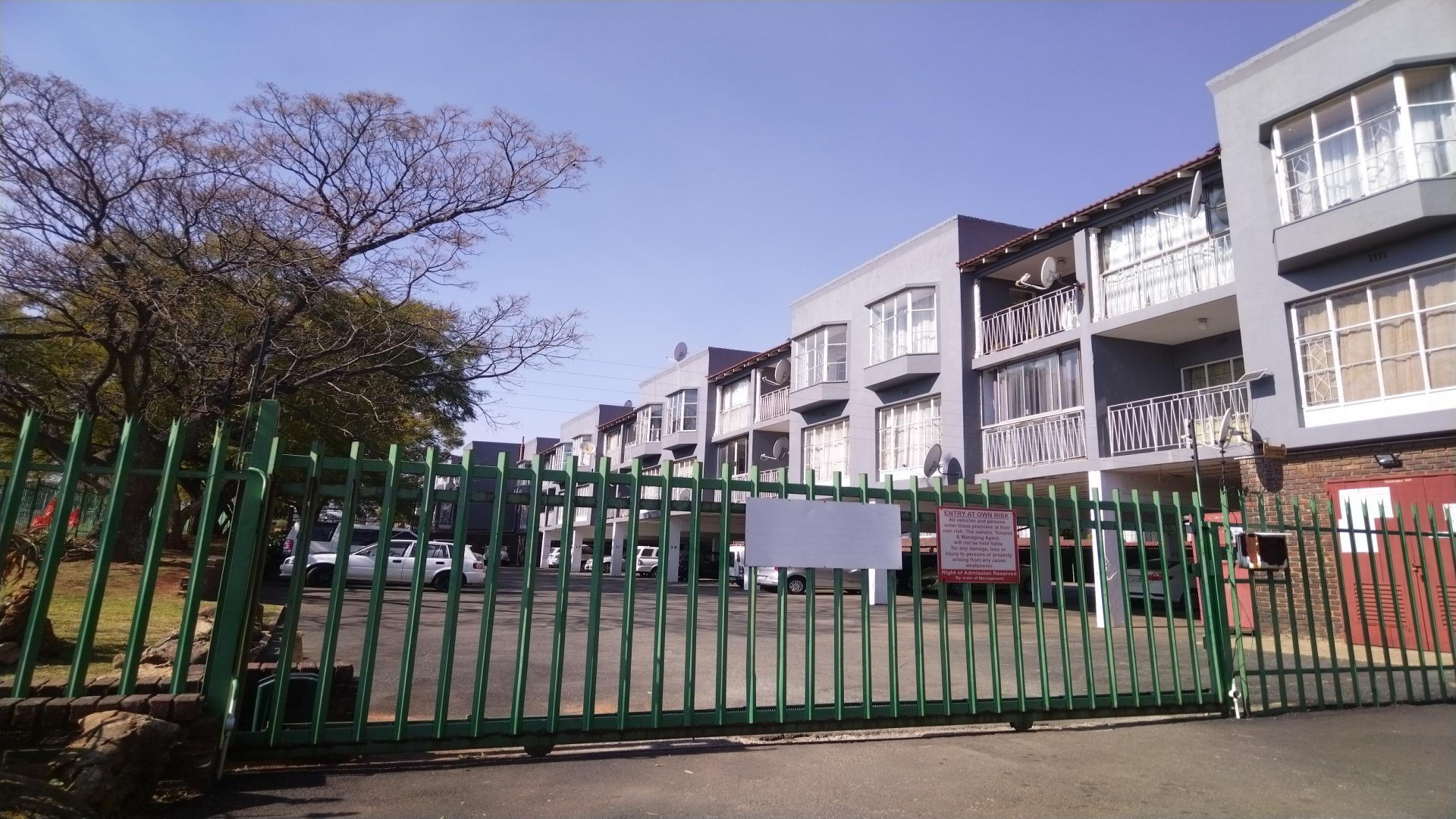 Front View of property in Horison View