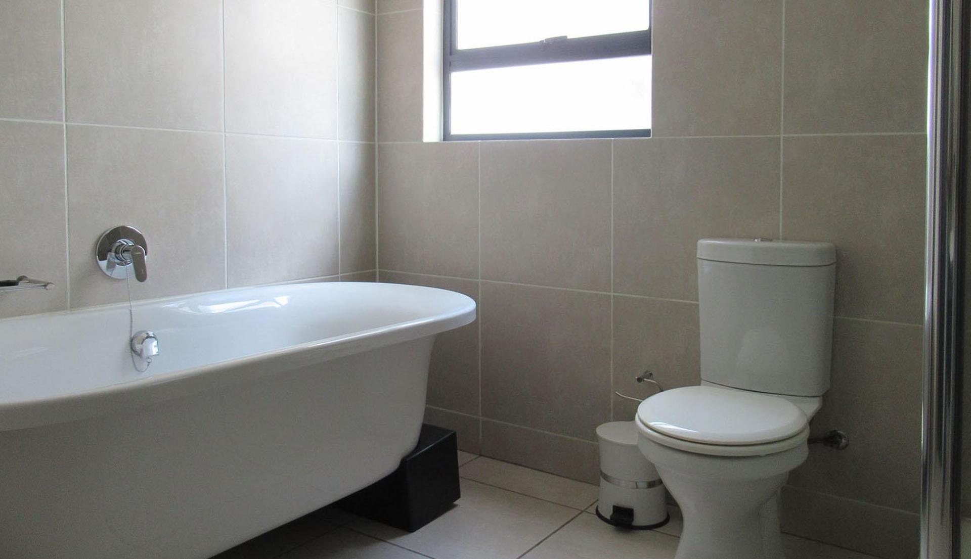 Bathroom 1 - 8 square meters of property in Petervale