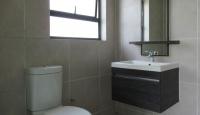 Main Bathroom - 5 square meters of property in Petervale