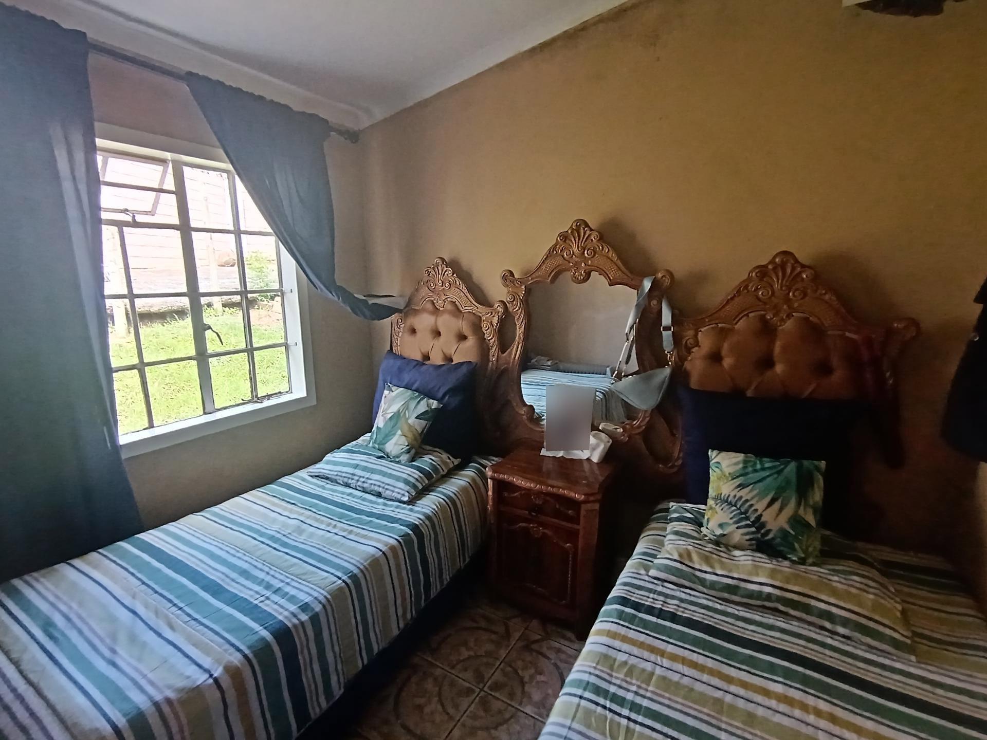Bed Room 2 of property in King Williams Town