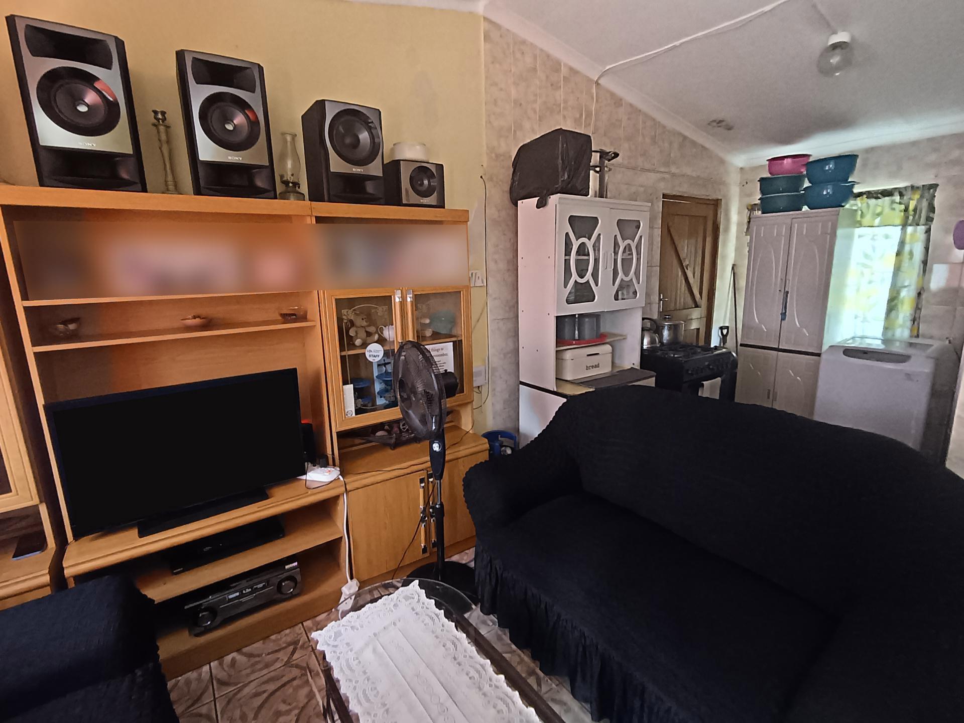 Lounges of property in King Williams Town