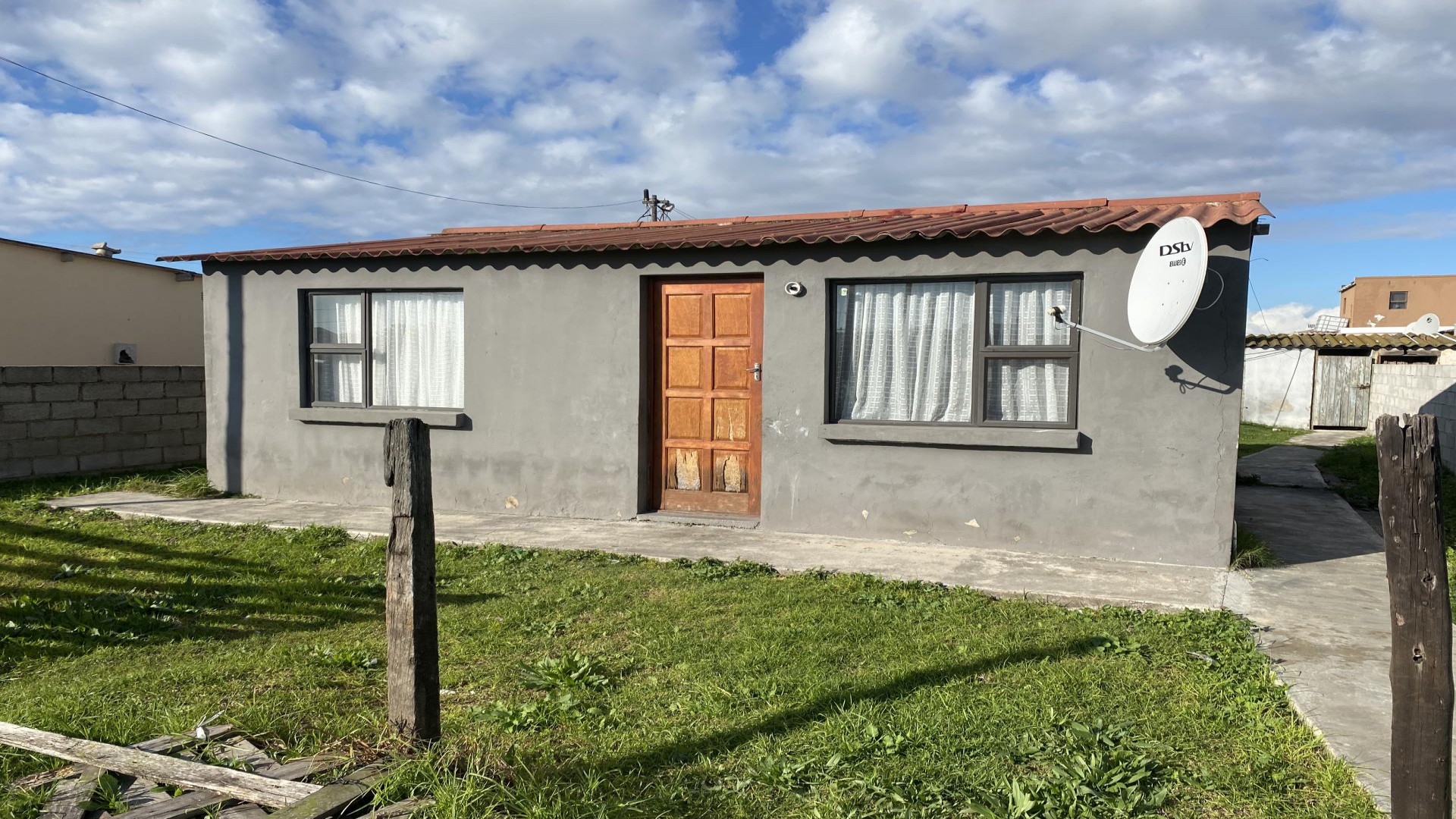 Front View of property in Ibhayi (Zwide)