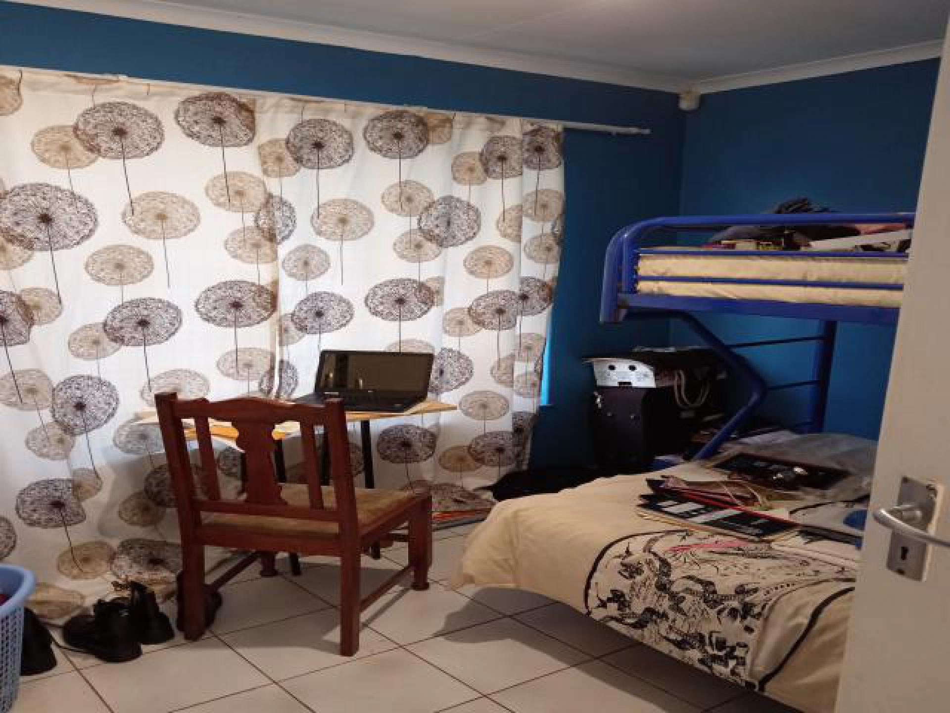 Bed Room 2 of property in Albertsdal