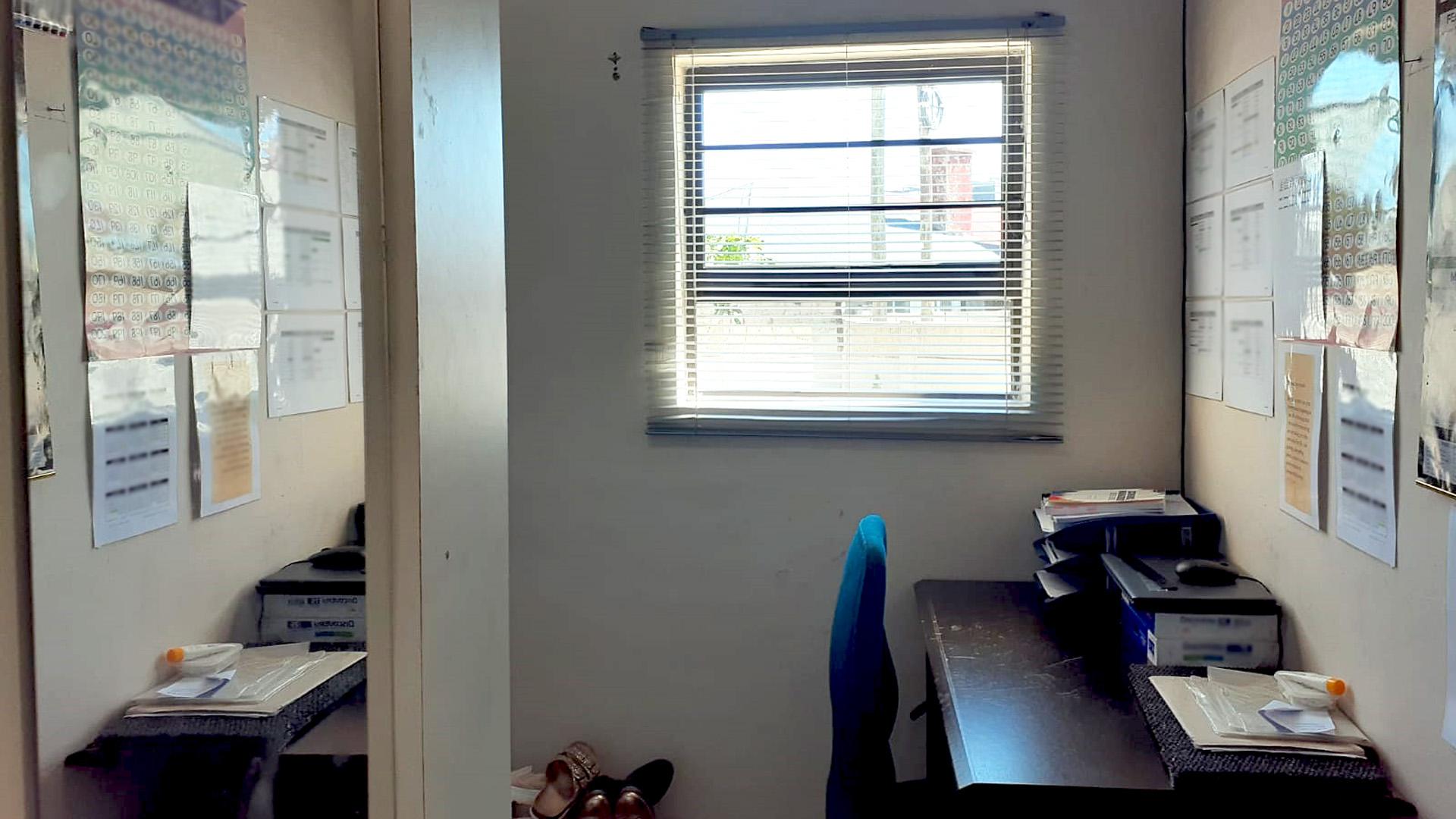 Bed Room 1 of property in Holland Park