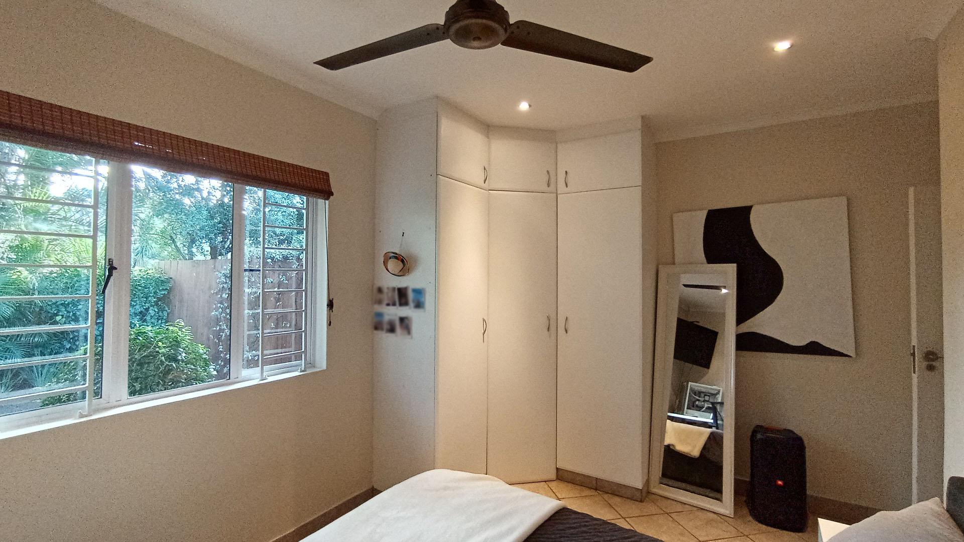 Bed Room 2 - 17 square meters of property in Ballitoville