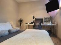 Bed Room 1 of property in Ballitoville