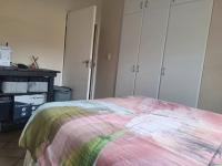 Bed Room 2 of property in Ballitoville