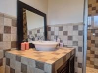 Bathroom 1 of property in Ballitoville