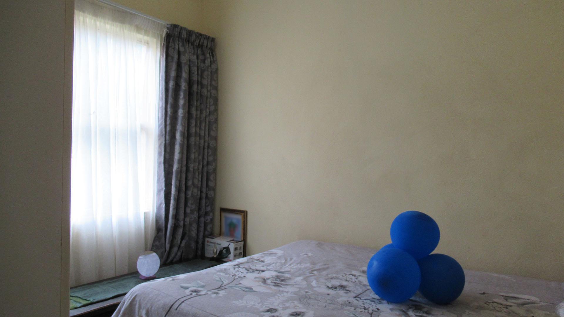 Bed Room 2 - 8 square meters of property in Naturena