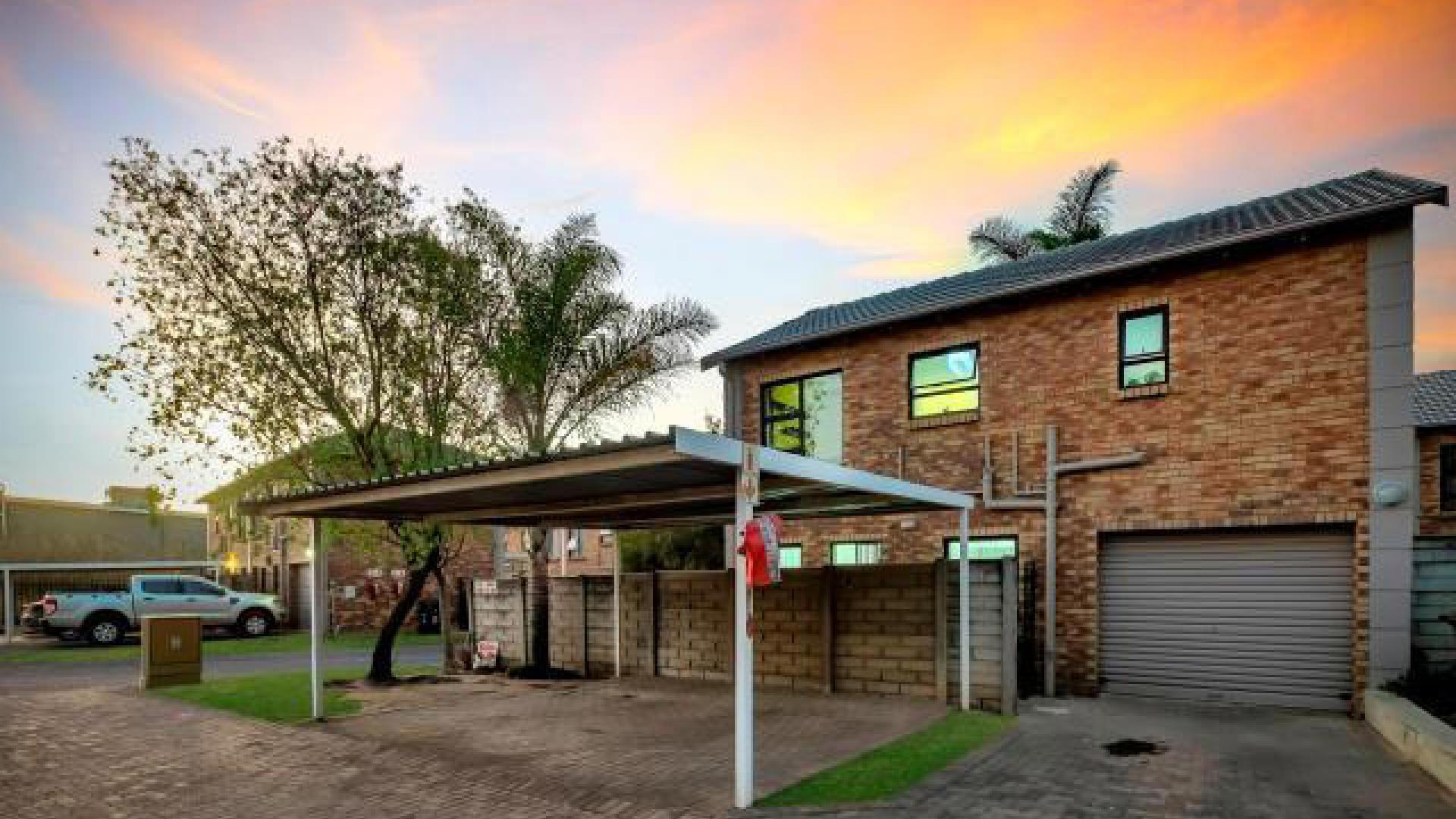 Front View of property in Wilgeheuwel 