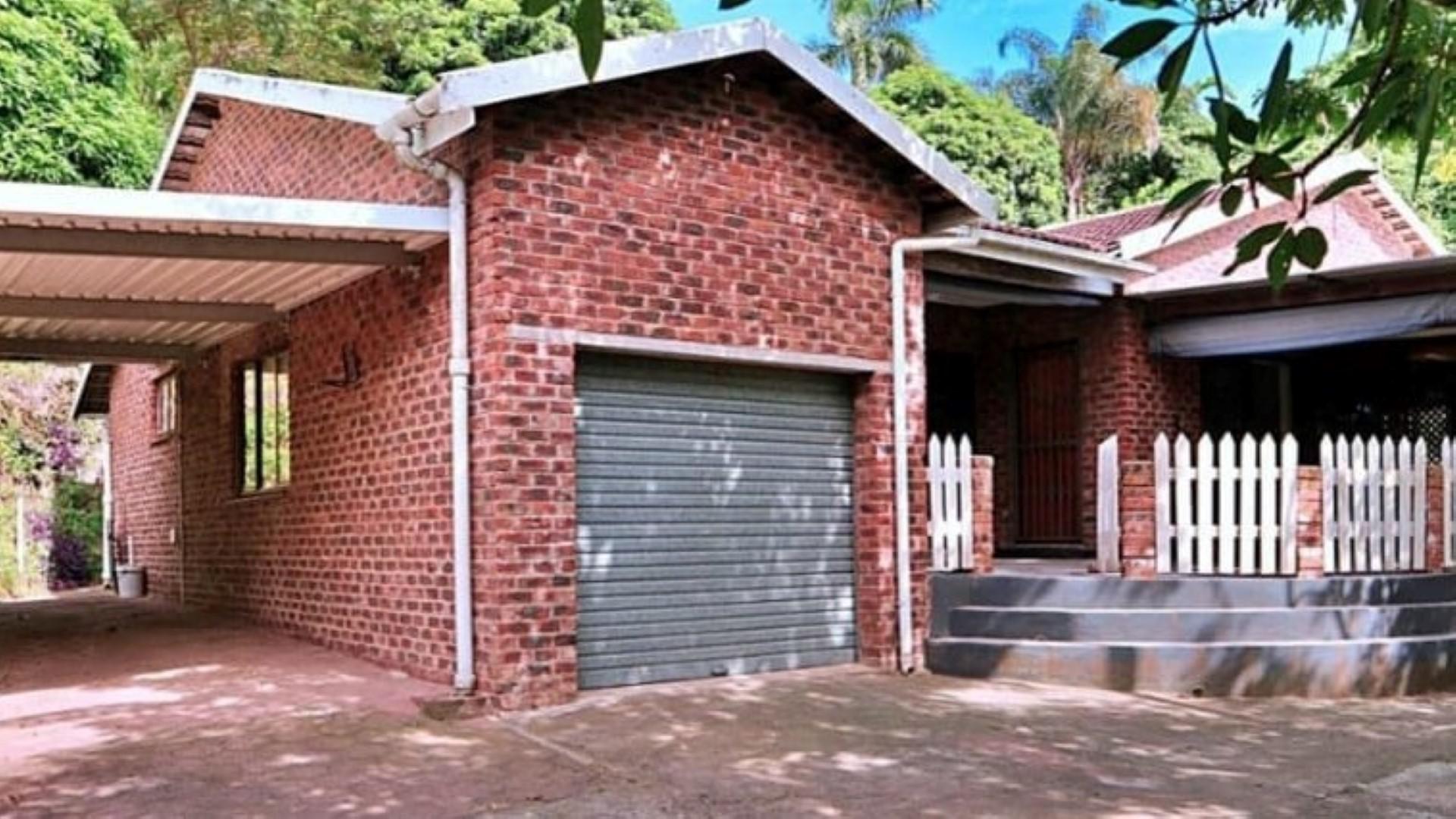 Front View of property in Escombe 