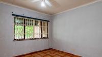 Bed Room 1 - 14 square meters of property in Escombe 