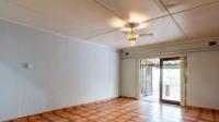 Lounges - 24 square meters of property in Escombe 