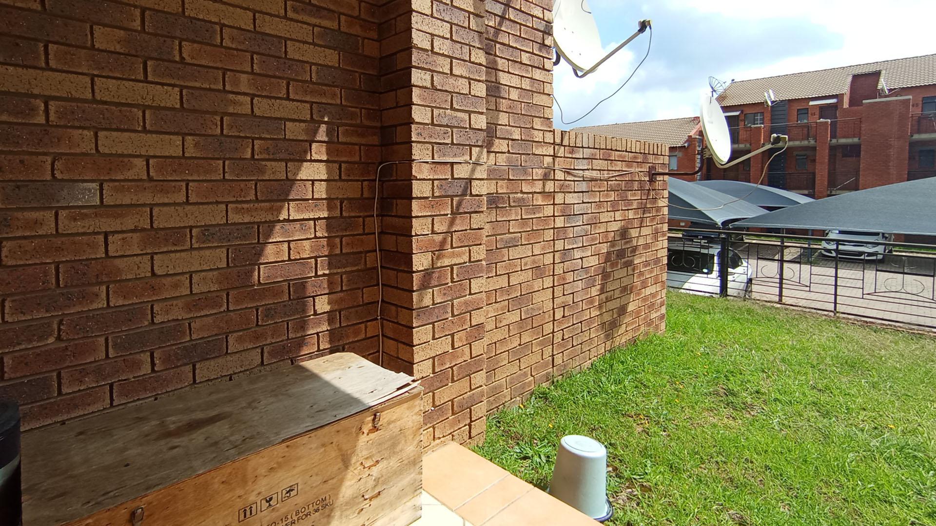 Patio - 7 square meters of property in Sagewood