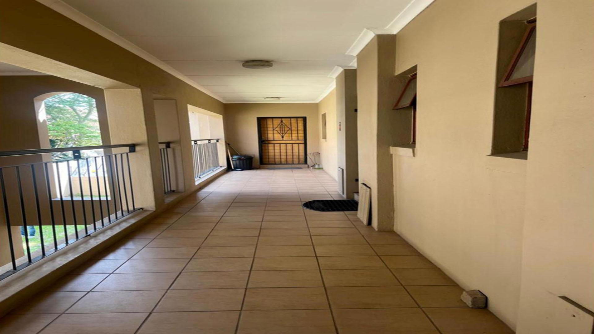 Spaces - 2 square meters of property in Vorna Valley