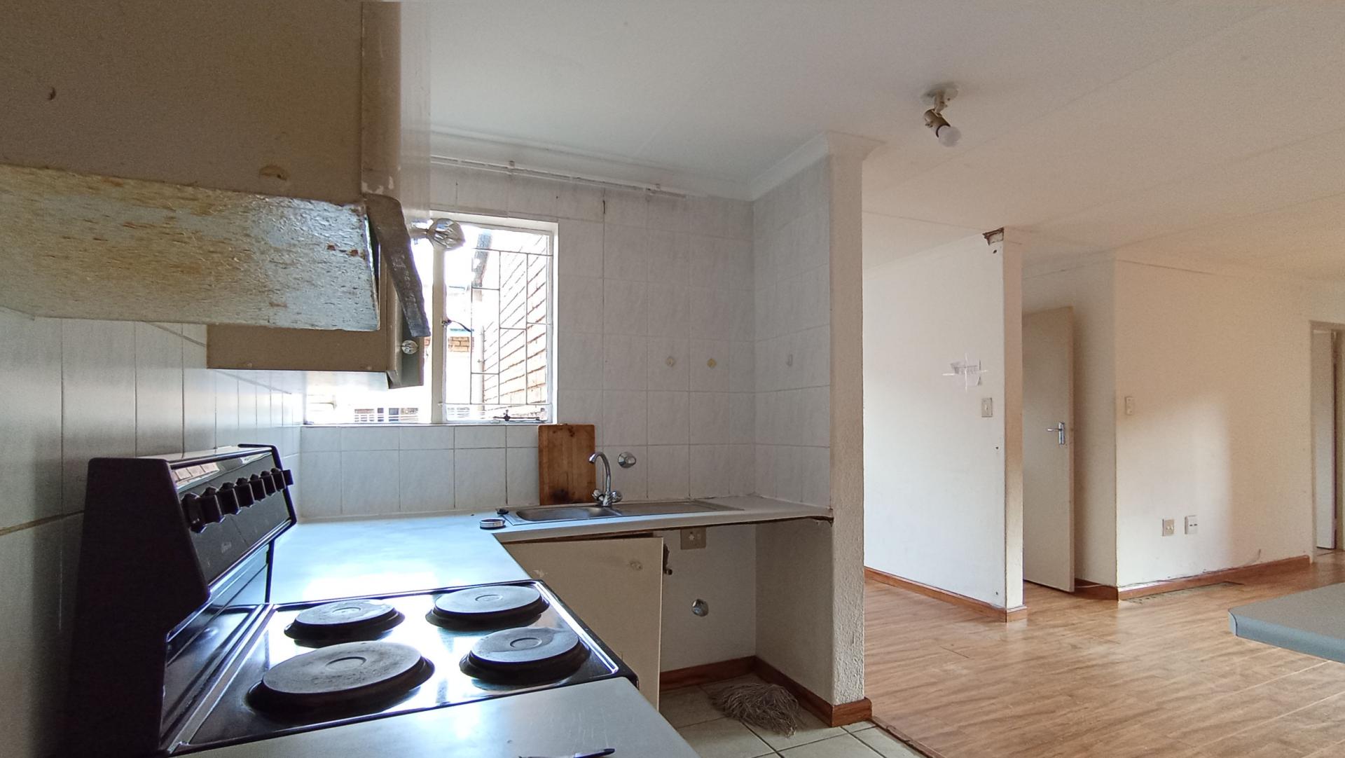 Kitchen - 9 square meters of property in Groblerpark