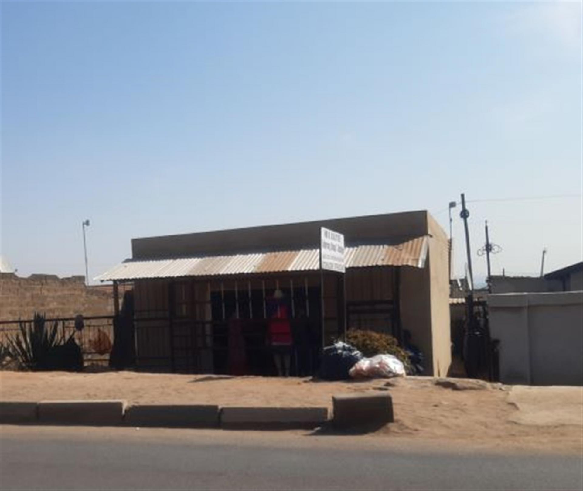 Front View of property in Tembisa