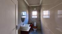 Guest Toilet - 5 square meters of property in Meyersdal