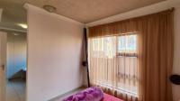 Bed Room 1 - 11 square meters of property in Meyersdal