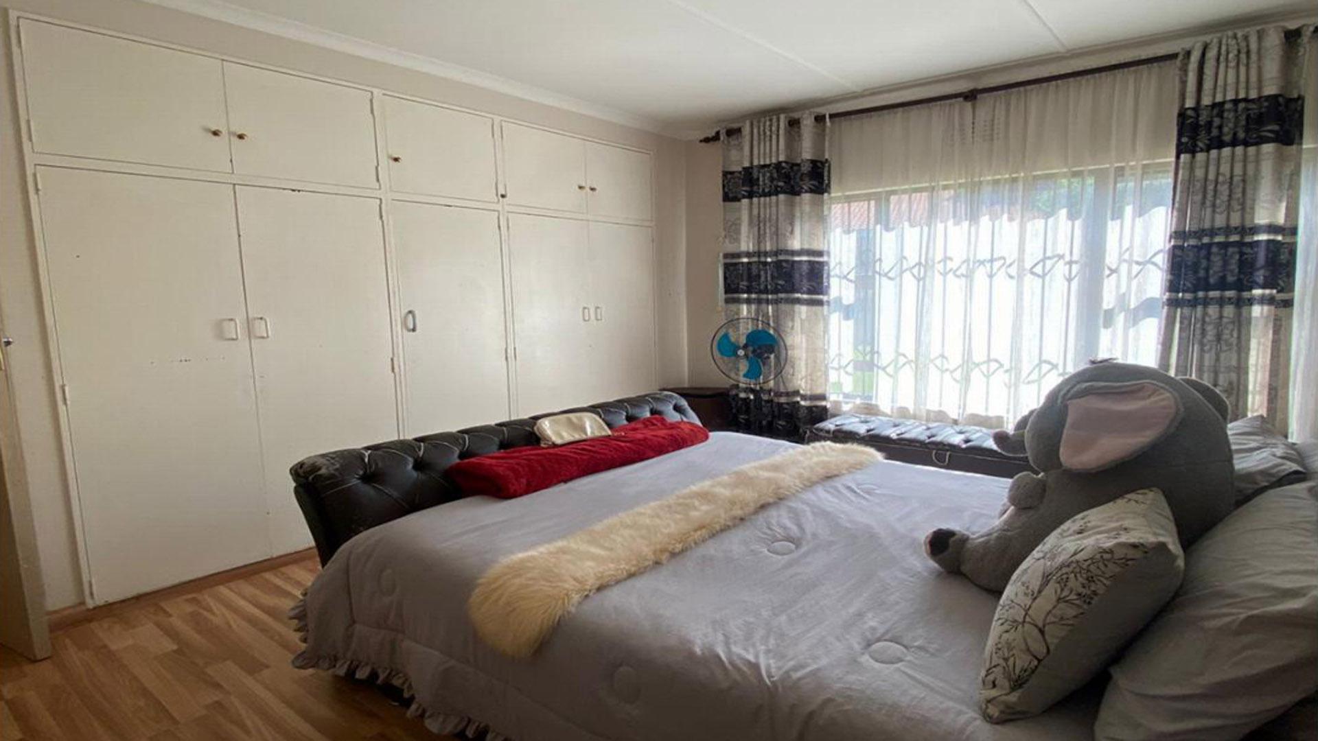 Bed Room 2 of property in Witpoortjie