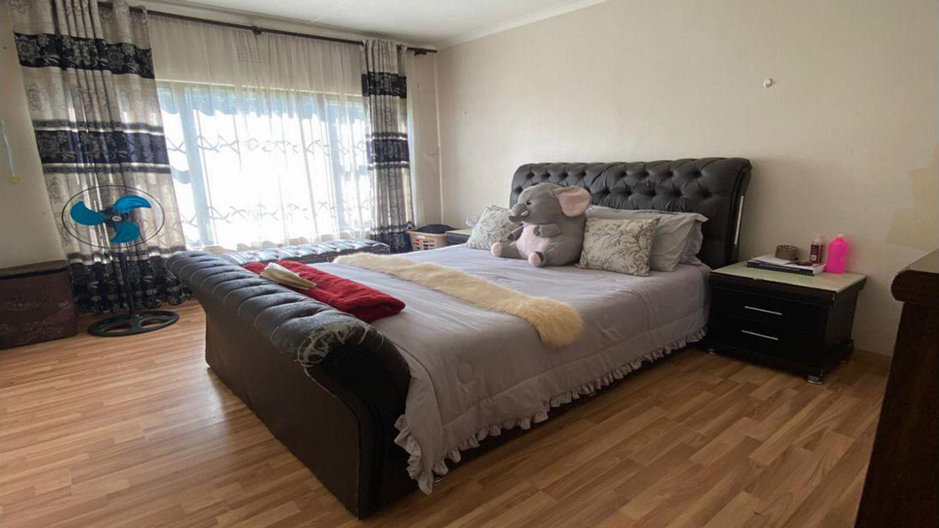 Bed Room 2 of property in Witpoortjie