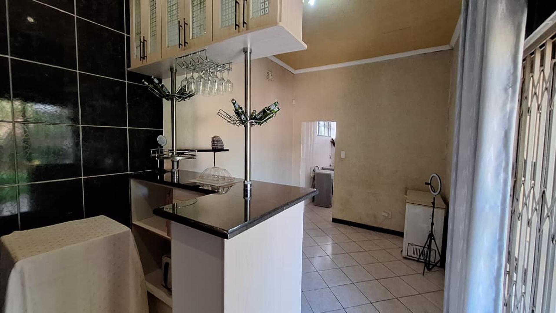Entertainment - 21 square meters of property in Witpoortjie