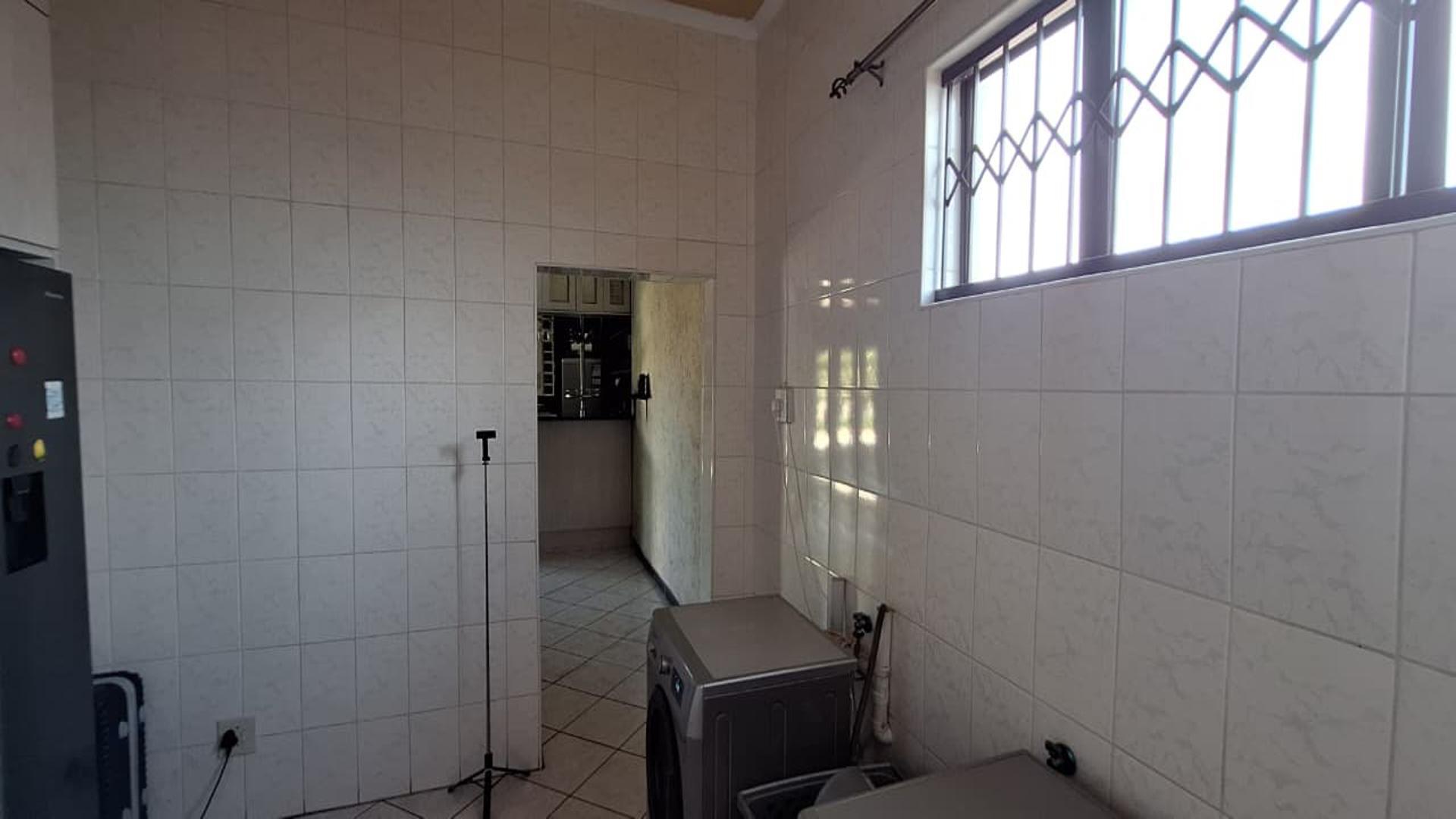 Scullery - 10 square meters of property in Witpoortjie