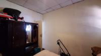 Bed Room 1 - 25 square meters of property in Witpoortjie