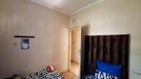 Bed Room 2 - 32 square meters of property in Witpoortjie