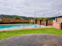 3 Bedroom 2 Bathroom Simplex for Sale for sale in Kloofendal