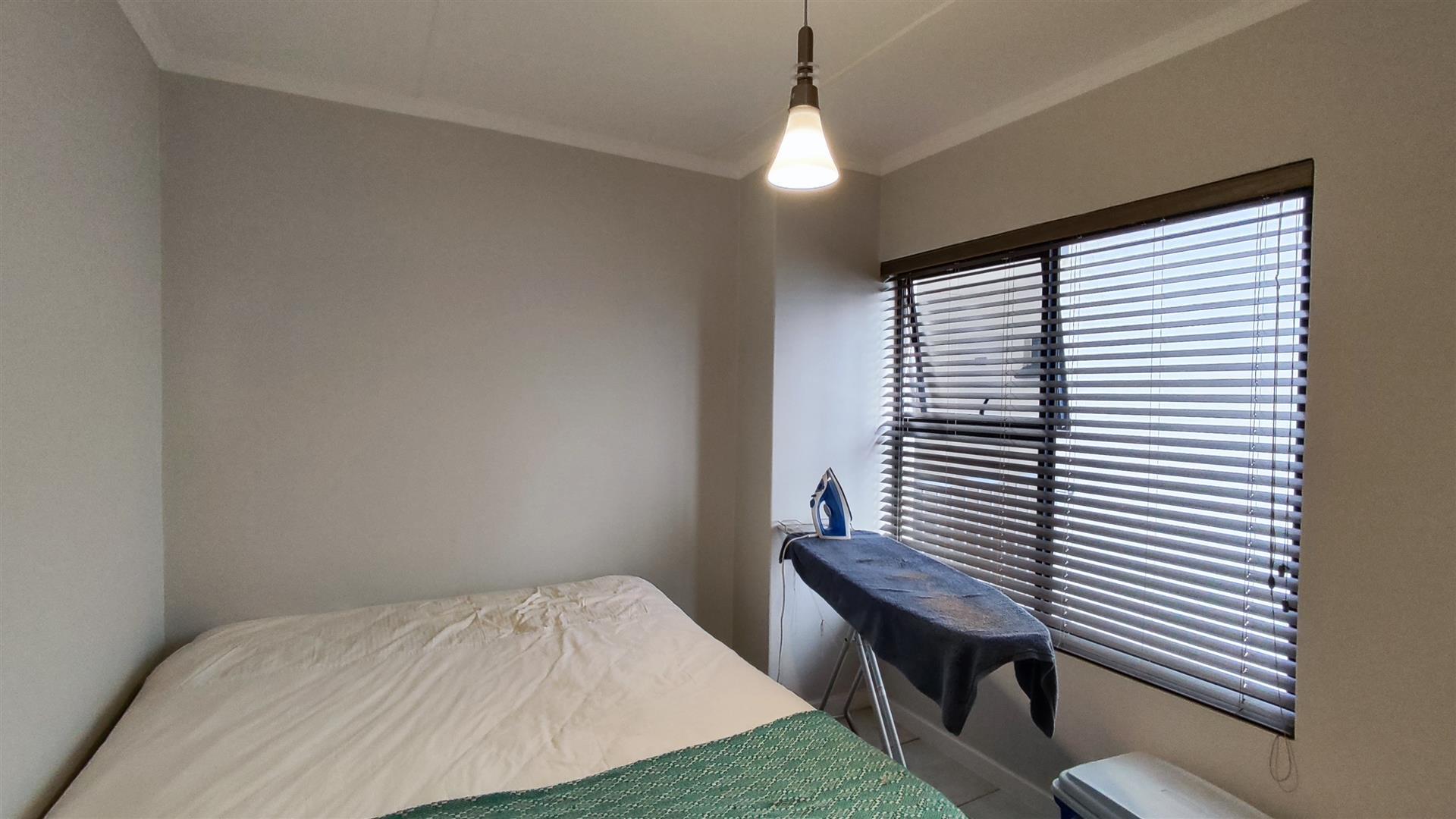 Bed Room 2 - 10 square meters of property in Lilianton