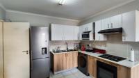Kitchen - 10 square meters of property in Lilianton