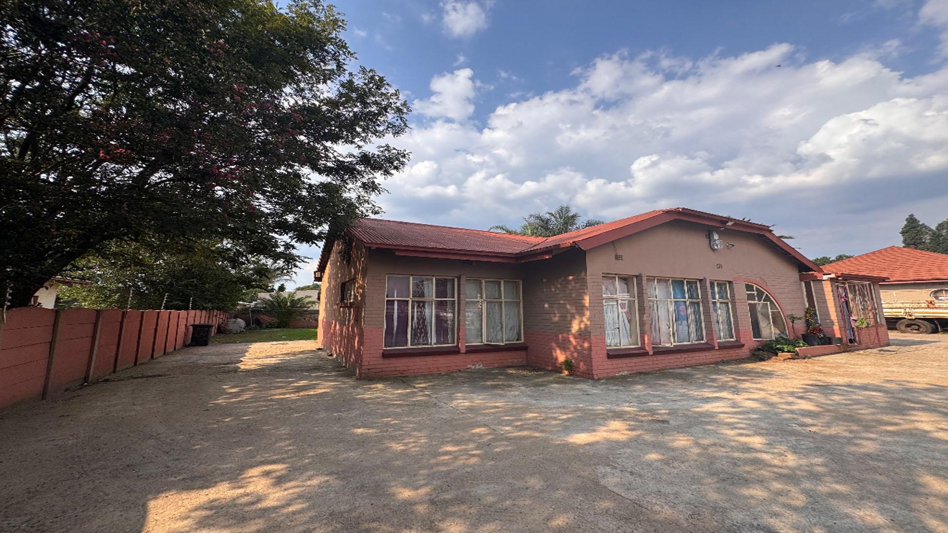 Front View of property in Kempton Park AH