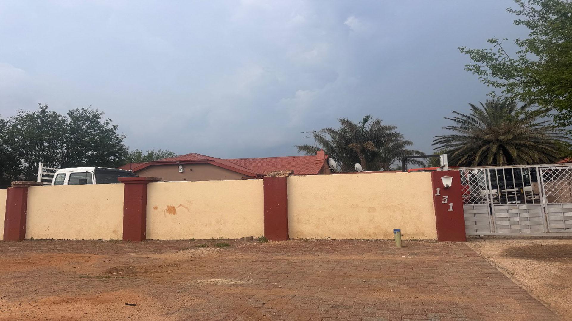 Front View of property in Kempton Park AH
