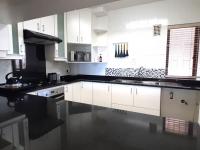  of property in Bloubergrant