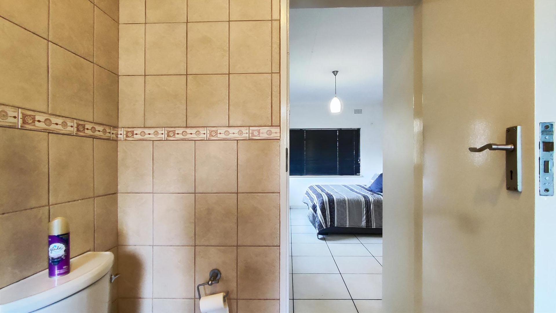 Main Bathroom - 5 square meters of property in Norkem park