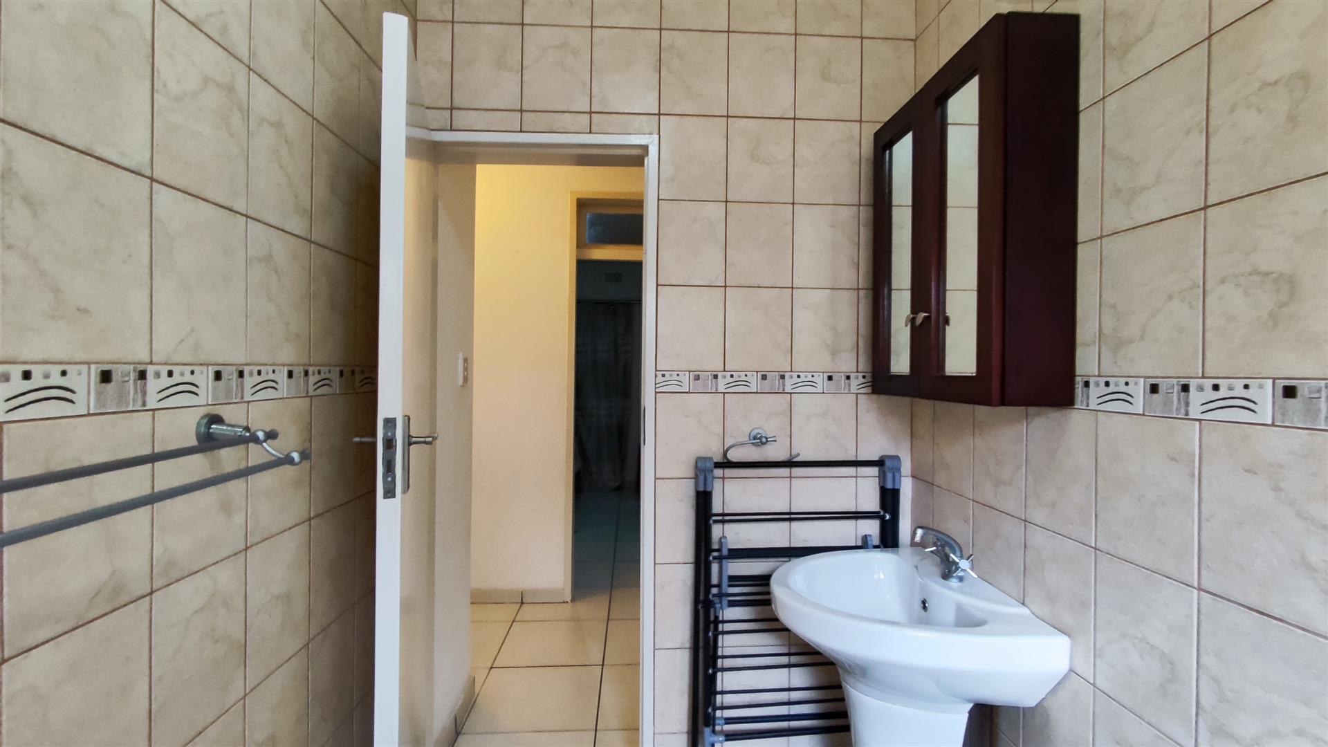 Bathroom 1 - 4 square meters of property in Norkem park