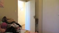 Bed Room 1 - 10 square meters of property in Maroeladal