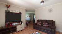 Lounges - 19 square meters of property in Noordhang