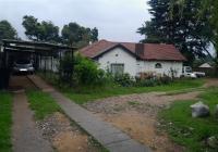 Front View of property in Lombardy East