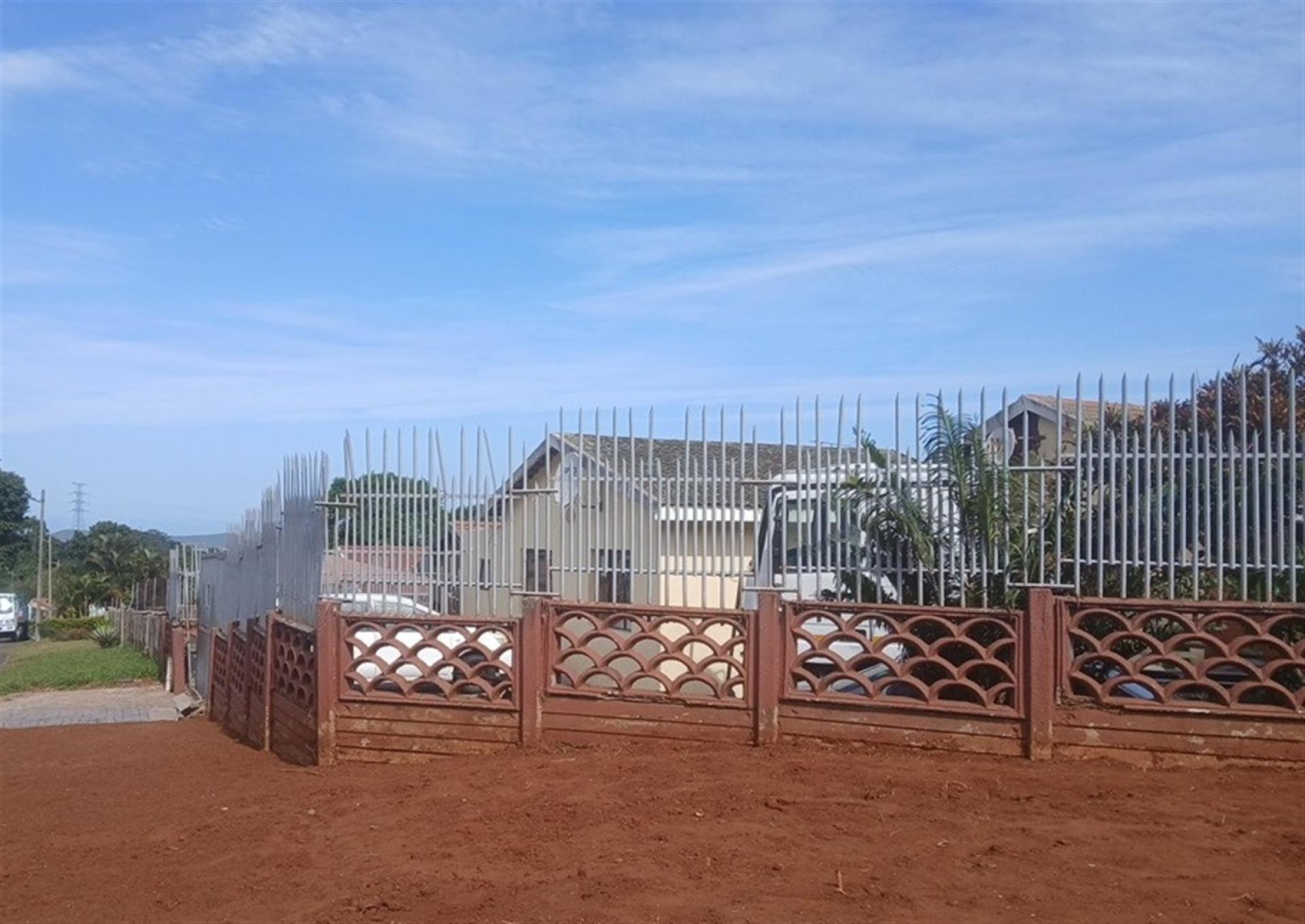 Front View of property in Mobeni East