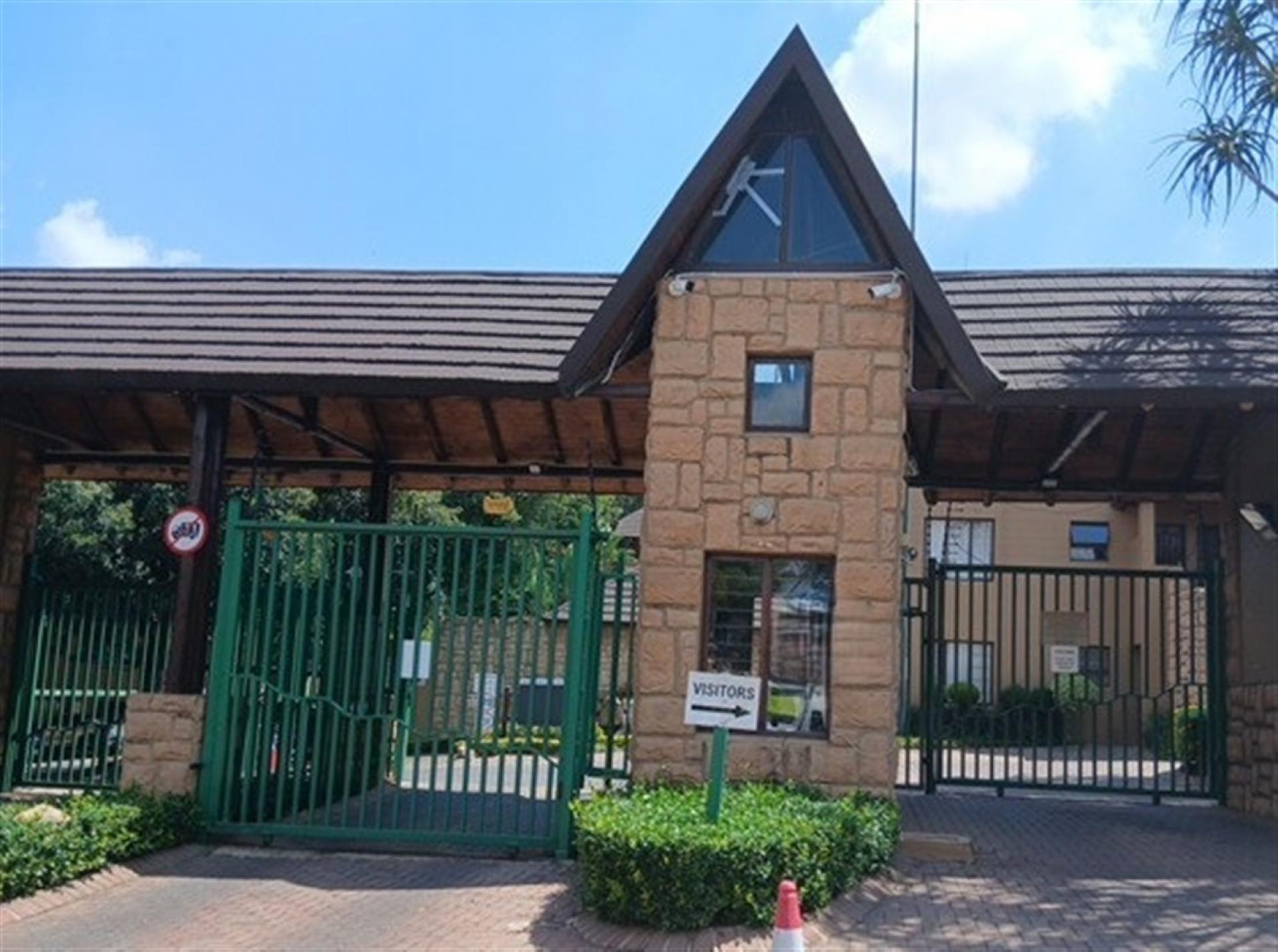 Front View of property in Douglasdale