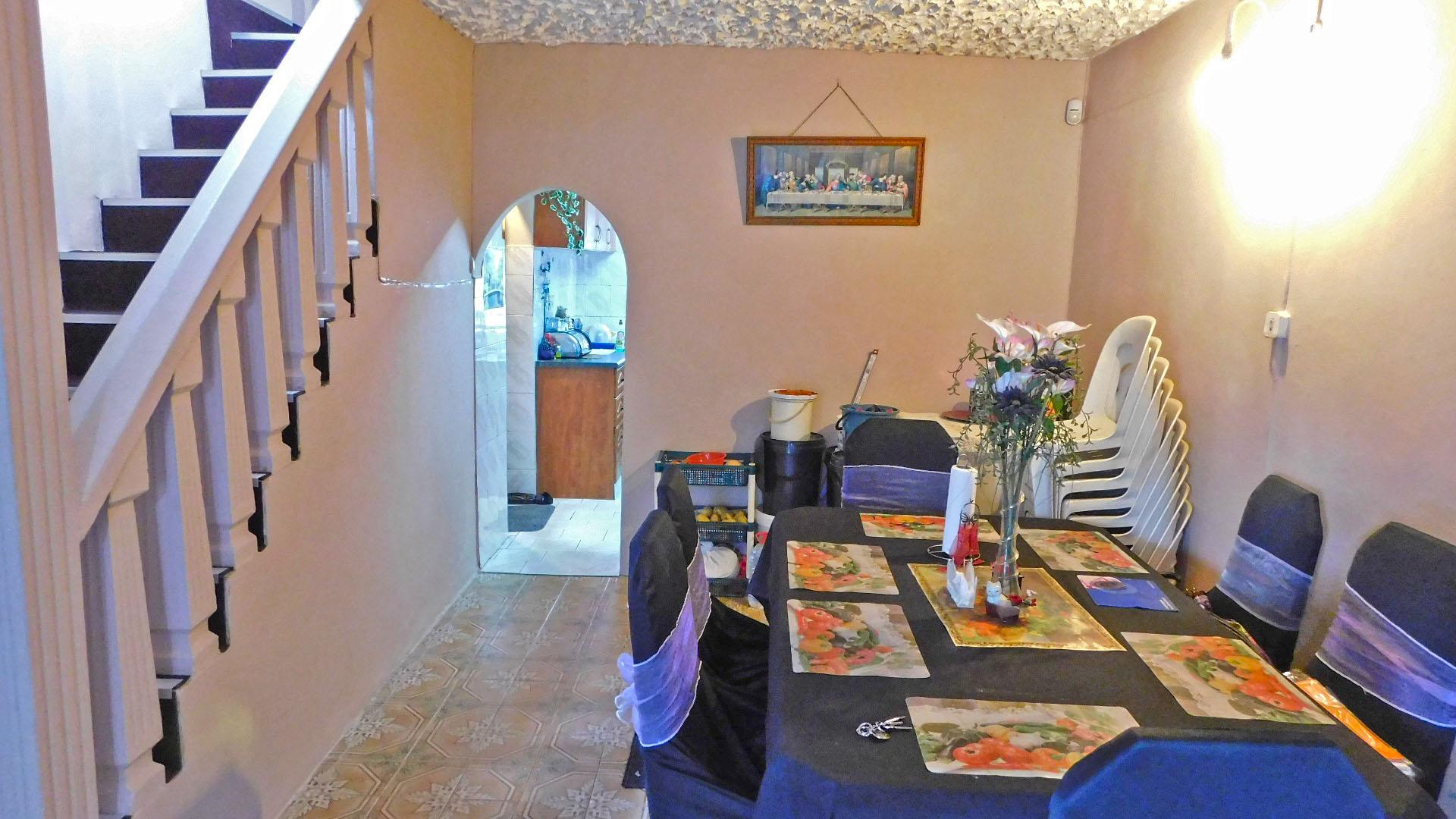 Dining Room - 13 square meters of property in Chatsworth - KZN