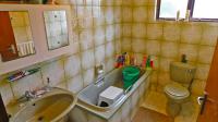 Bathroom 1 - 5 square meters of property in Crossmoor